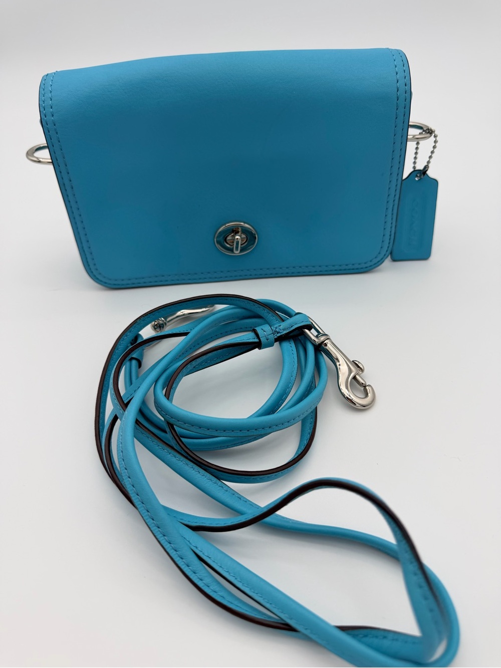 Coach Blue Leather Crossbody Bag with Turnlock Silver Hardware A1371-19914.